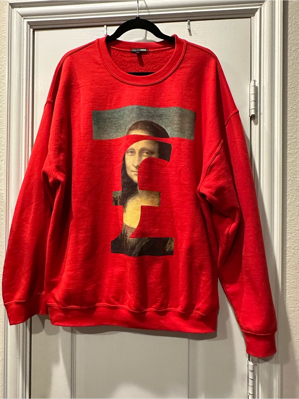 Fashion Nova Red Mona Lisa Graphic Crewneck Sweatshirt